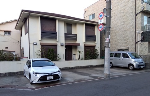 成育４丁目駐車場